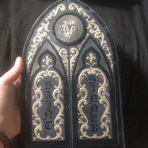 Kat Von D saint and sinner palette